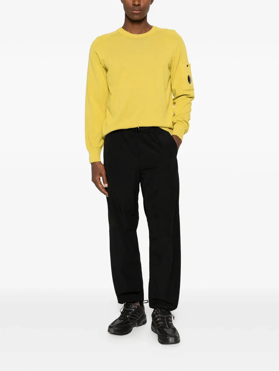 Lens-detail sweater 4