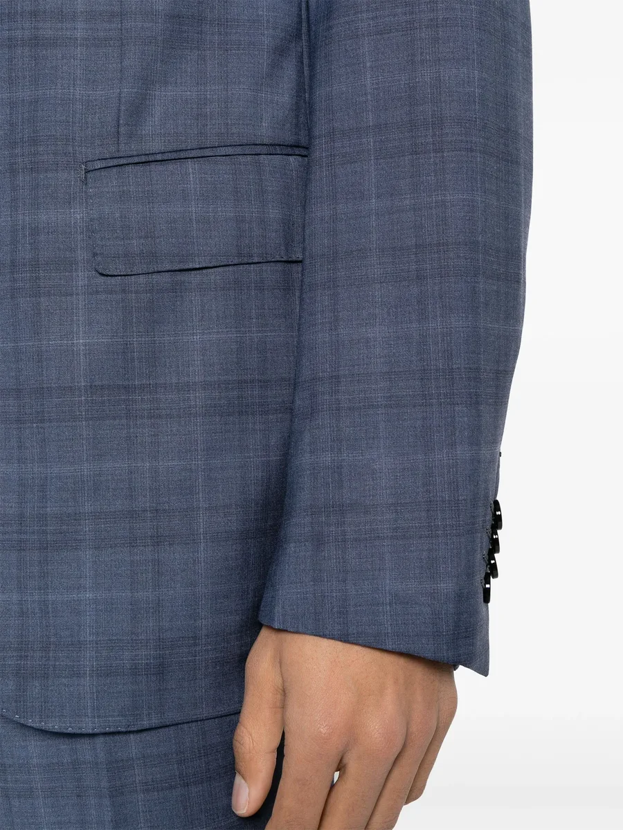 single-breasted wool suit 10