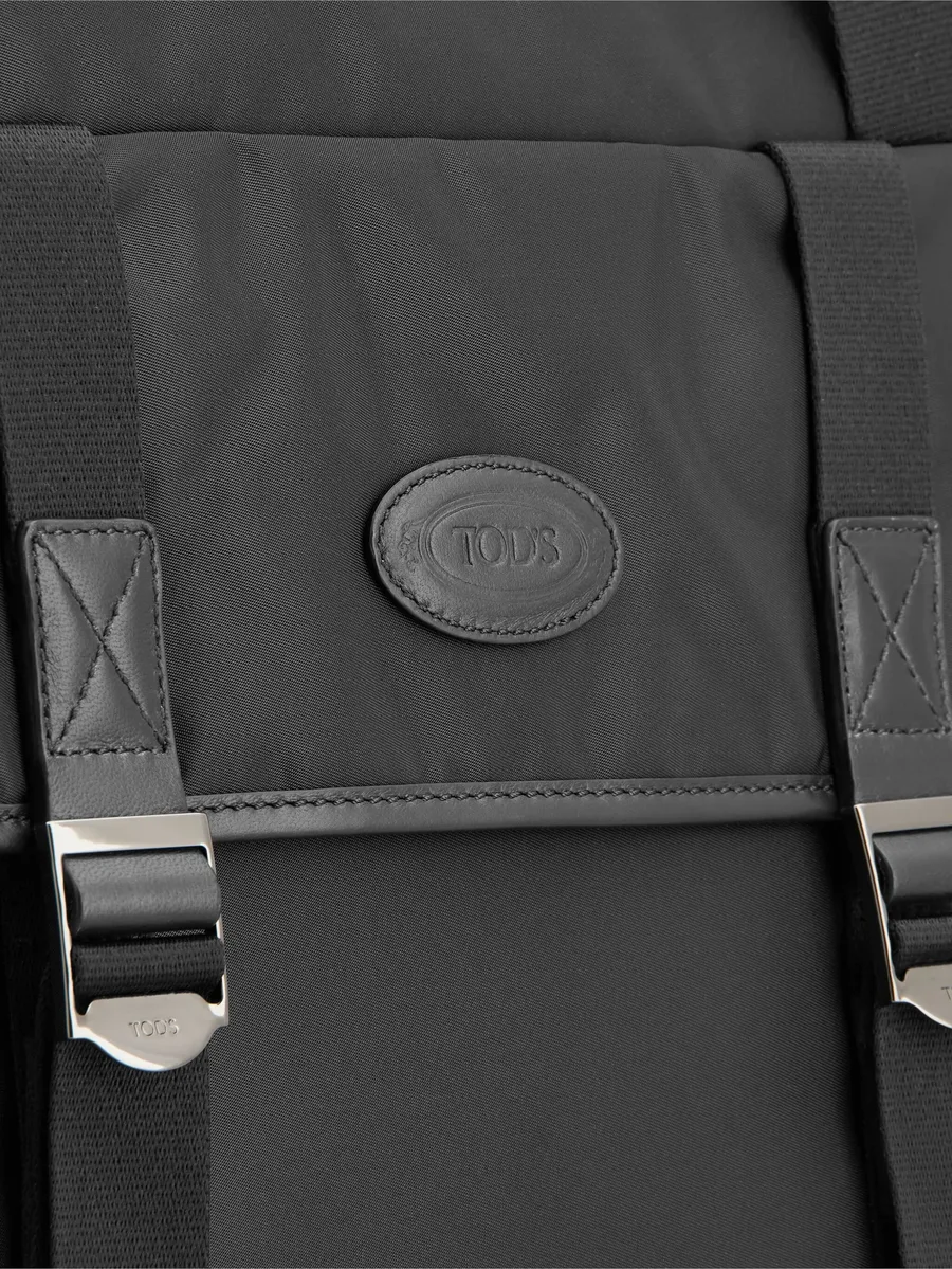 two-handle buckle backpack 4