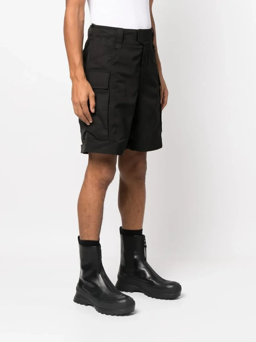 high-waisted cargo shorts 5