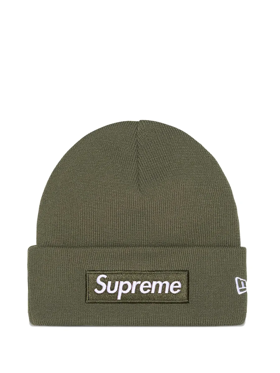 шапка бини с логотипом из коллаборации с New Era 2