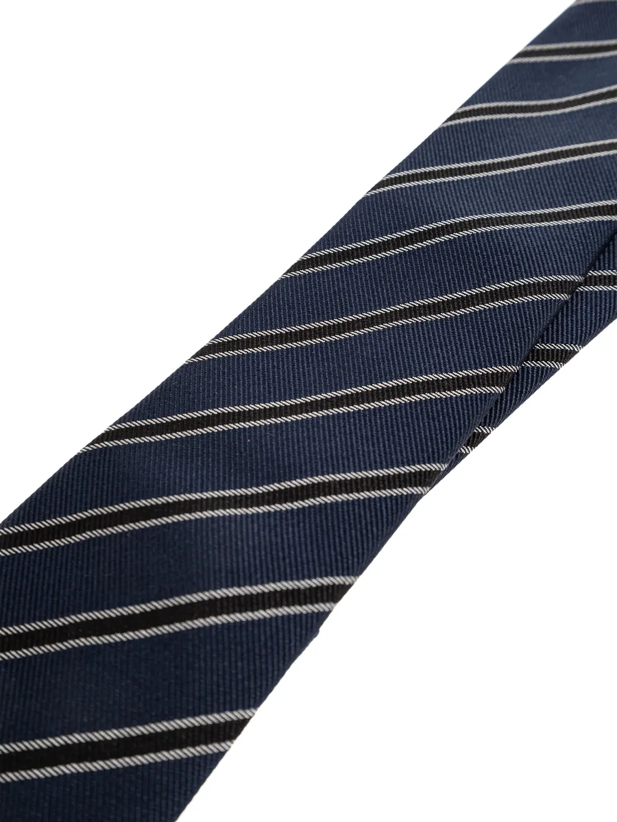 diagonal-stripe tie 3