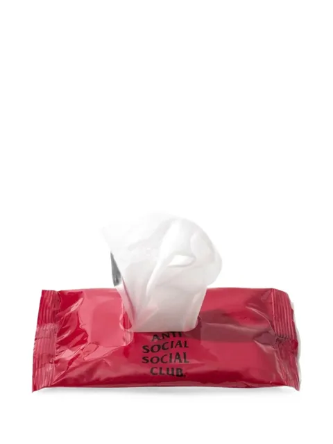 logo-print wet wipes