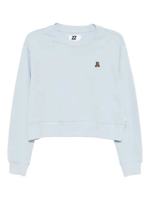long-sleeved sweatshirt