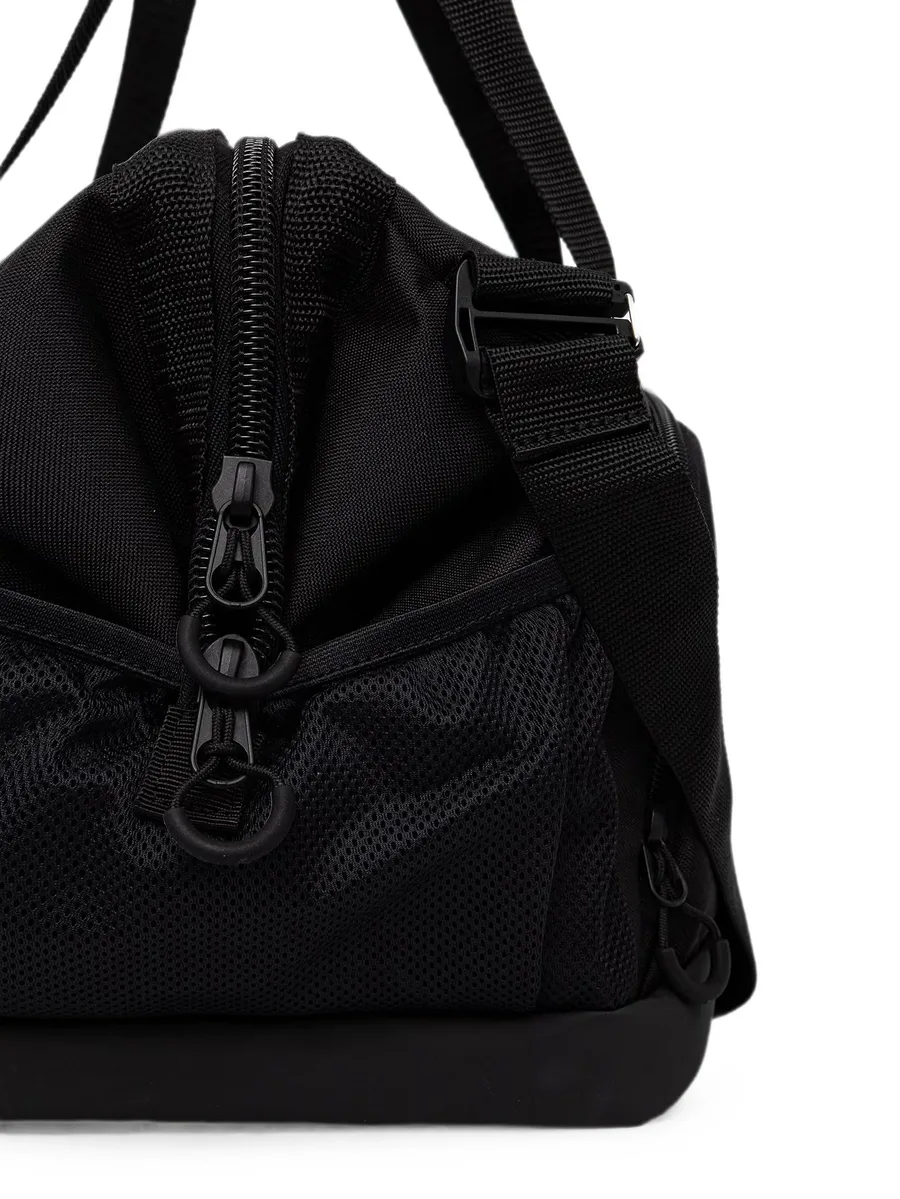 logo sports bag 8