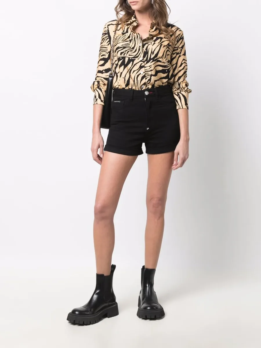 slim-cut hot shorts 4