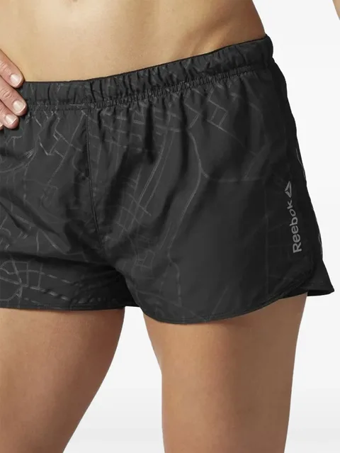 elasticated-waistband shorts