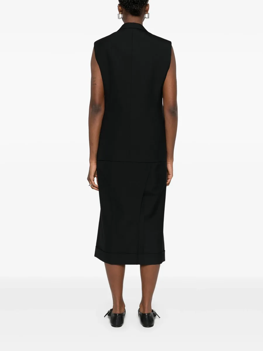 sleeveless coat 7