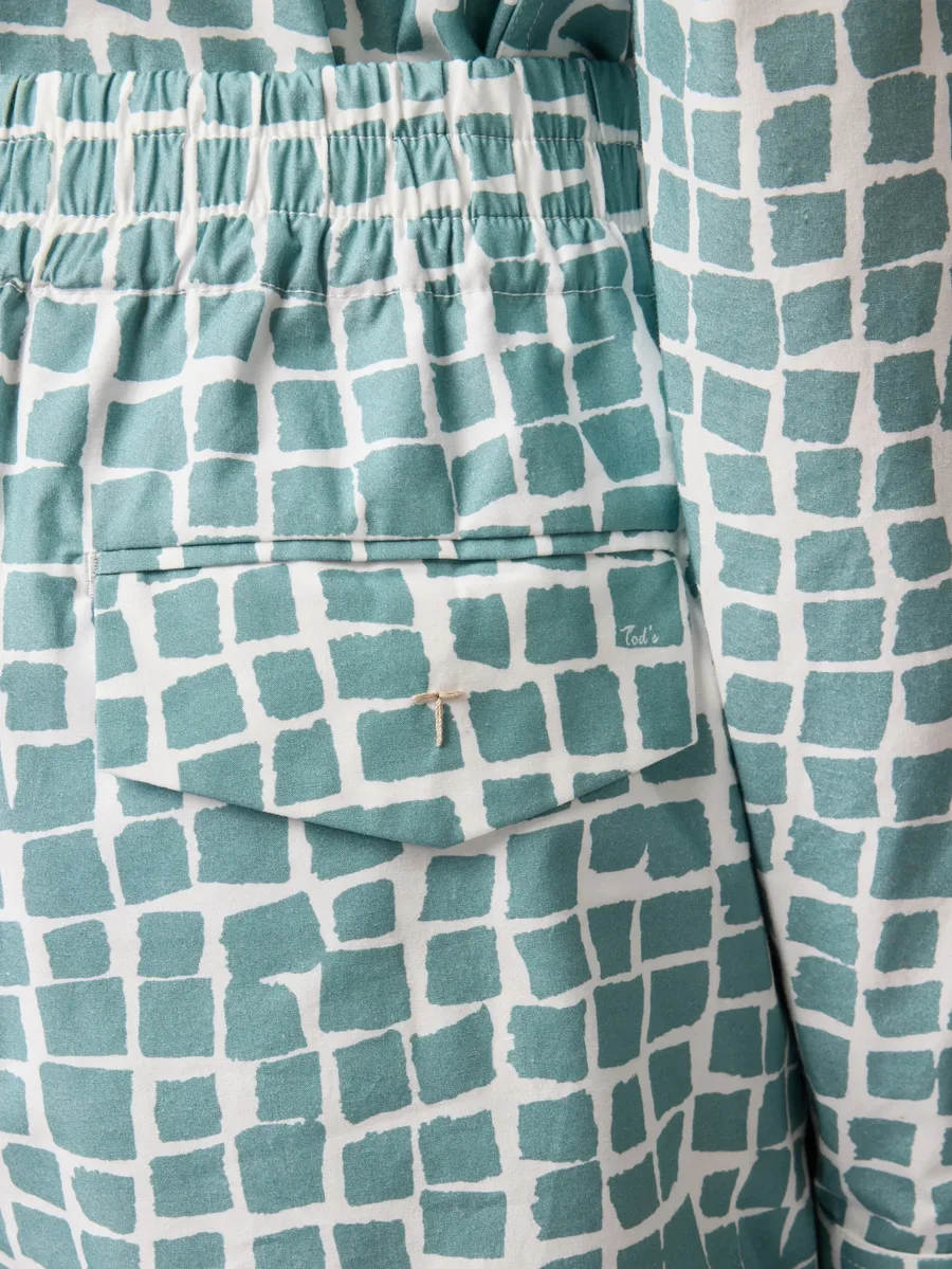 elasticated-waistband pocket shorts 9