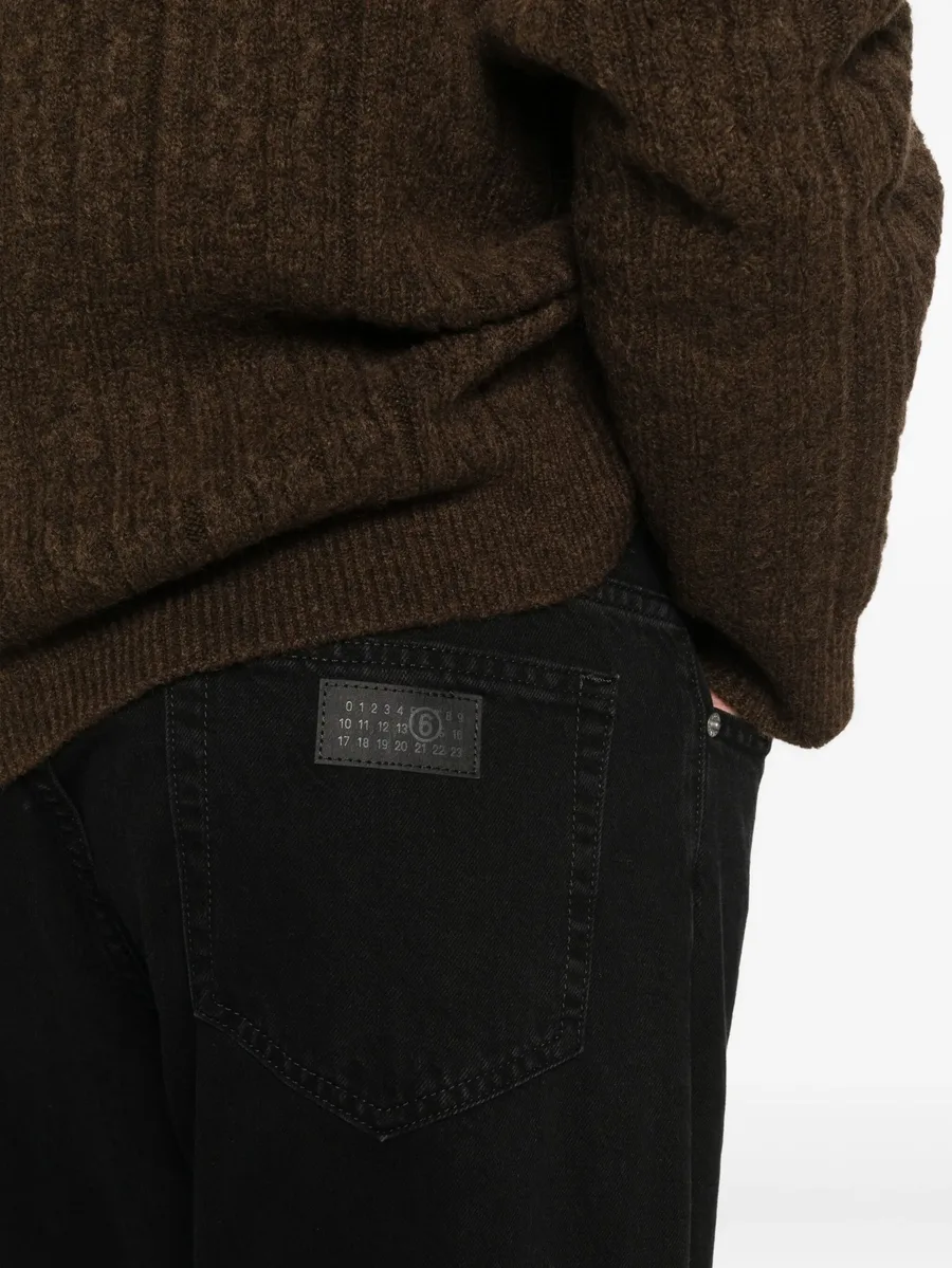 button-fastening jeans 10