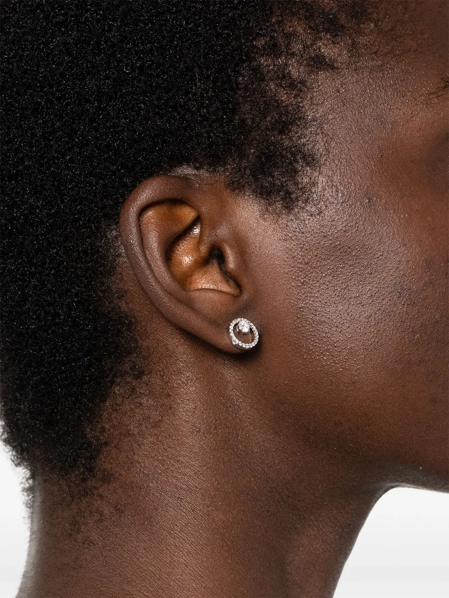 Constella stud earrings 4