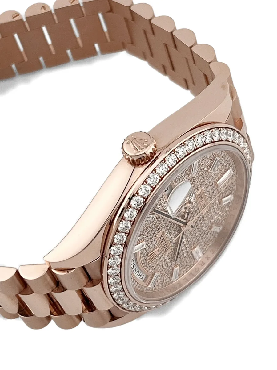 наручные часы Day-Date 40 мм с бриллиантами (2024 год) 10