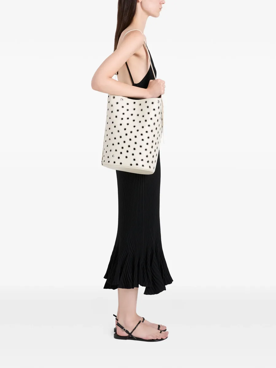 Brant bucket bag 3
