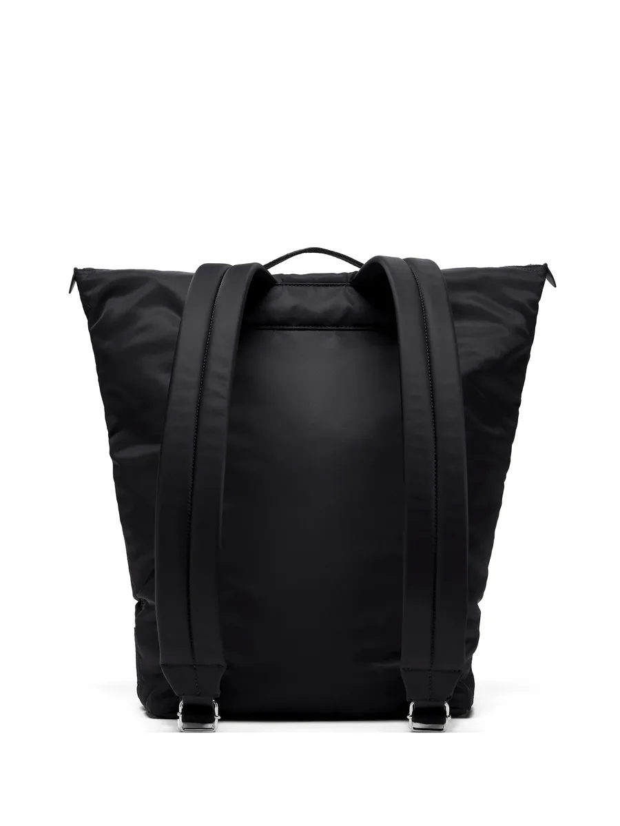 zip backpack 5