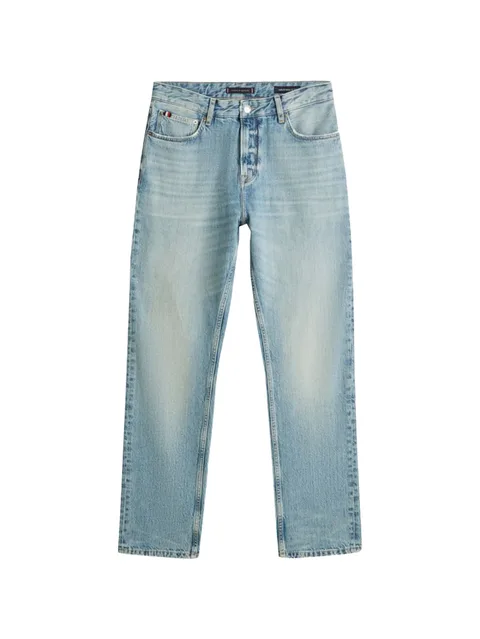 buttoned jeans