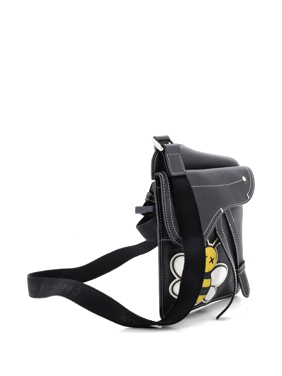 сумка через плечо KAWS Saddle Flat Messenger Bag Leather with Applique 8