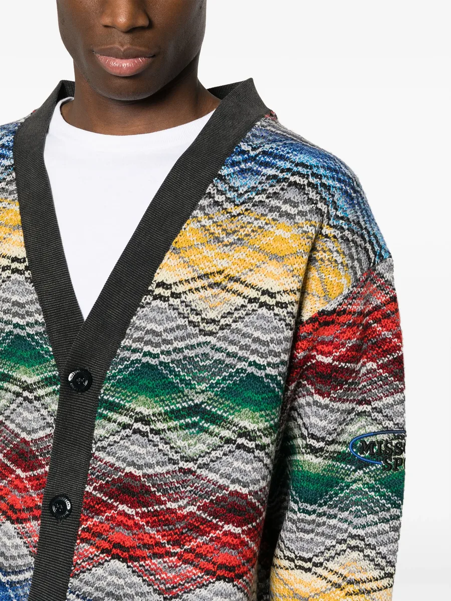 Zigzag V-neck cardigan 9