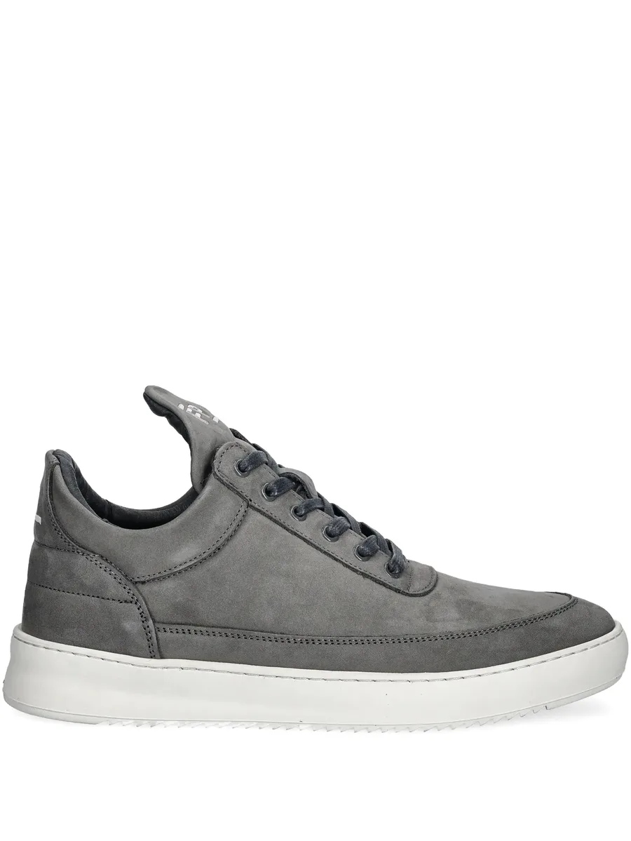 low-top sneakers 1