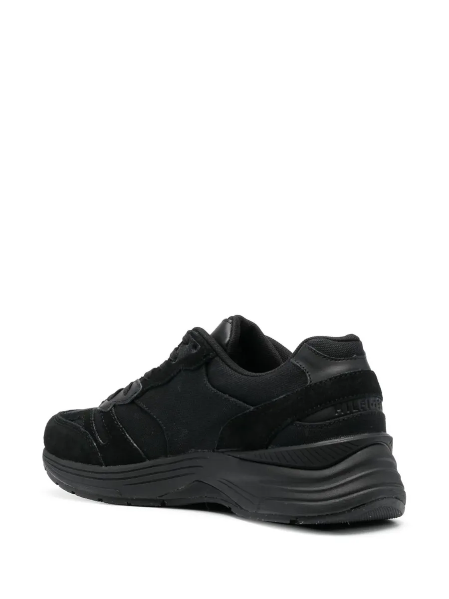 low-top sneakers 6