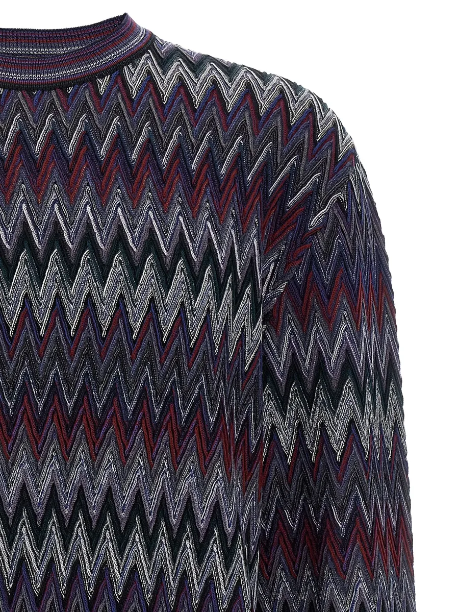 crew neck sweater with 3d zigzag pattern 6