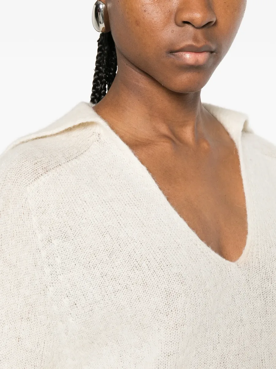 V-neck short-sleeve sweater 9