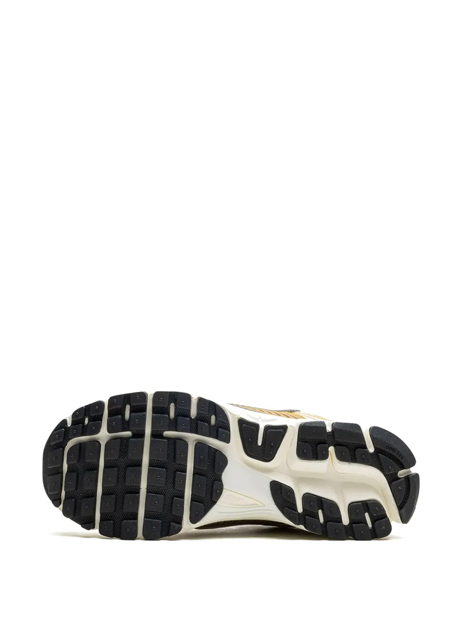 кроссовки Zoom Vomero 5 Metallic Gold 8