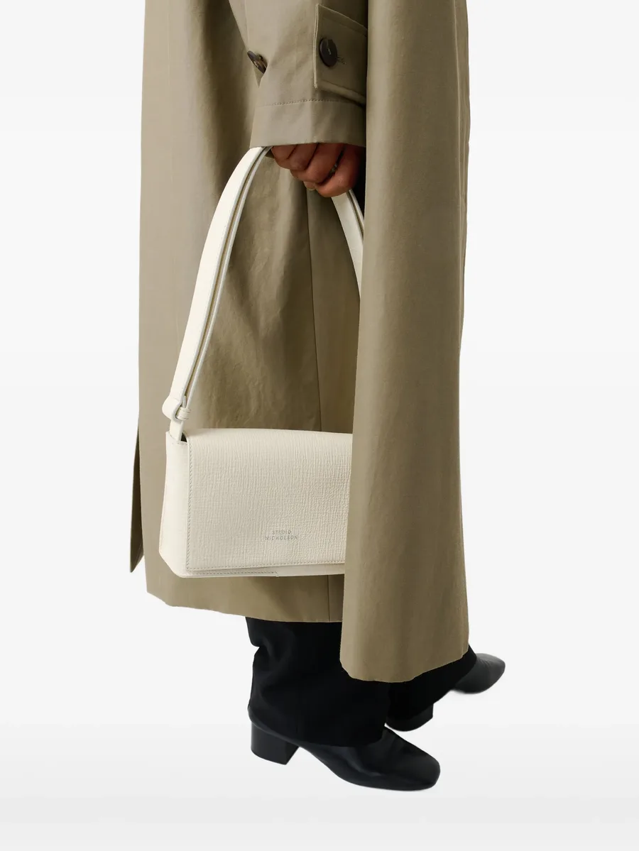 Meshi flap grained-leather shoulder bag 4