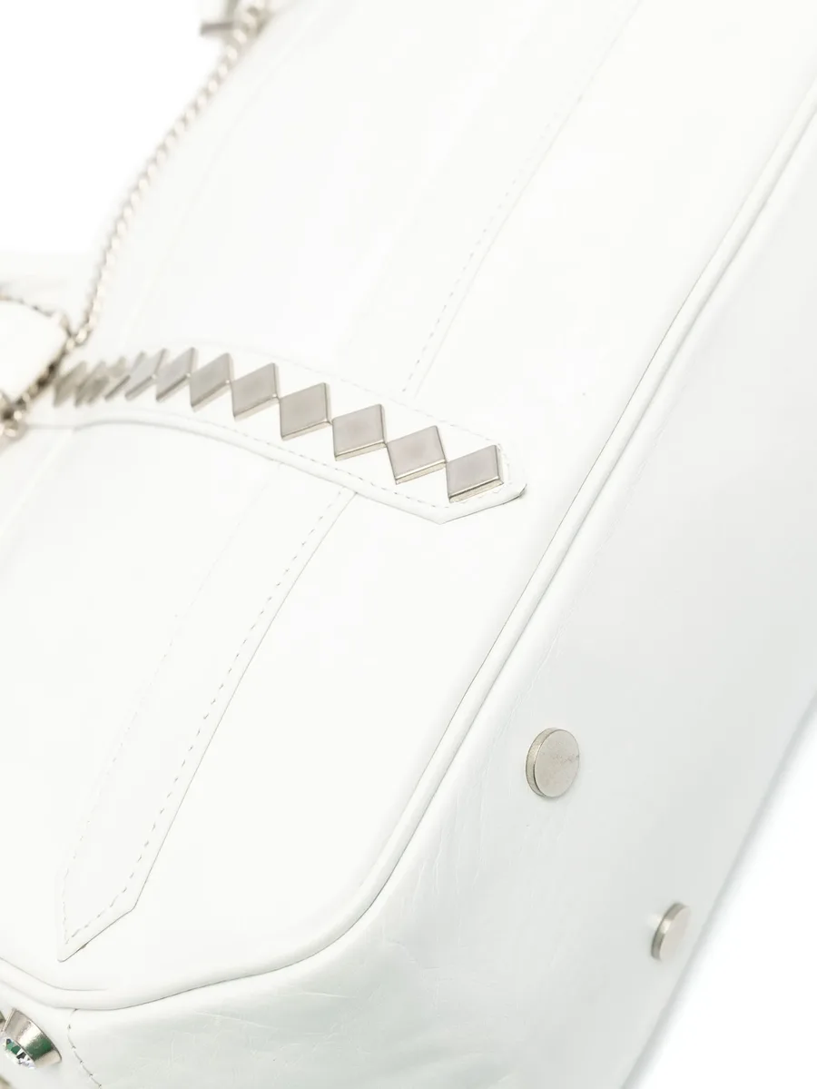 chain-detail leather shoulder bag 8