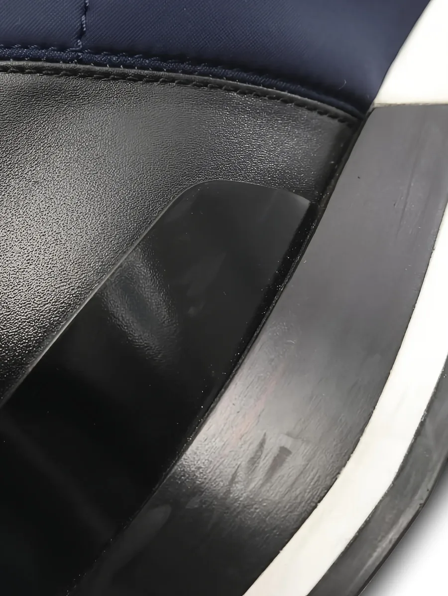 2010s suede fabric sneakers 10