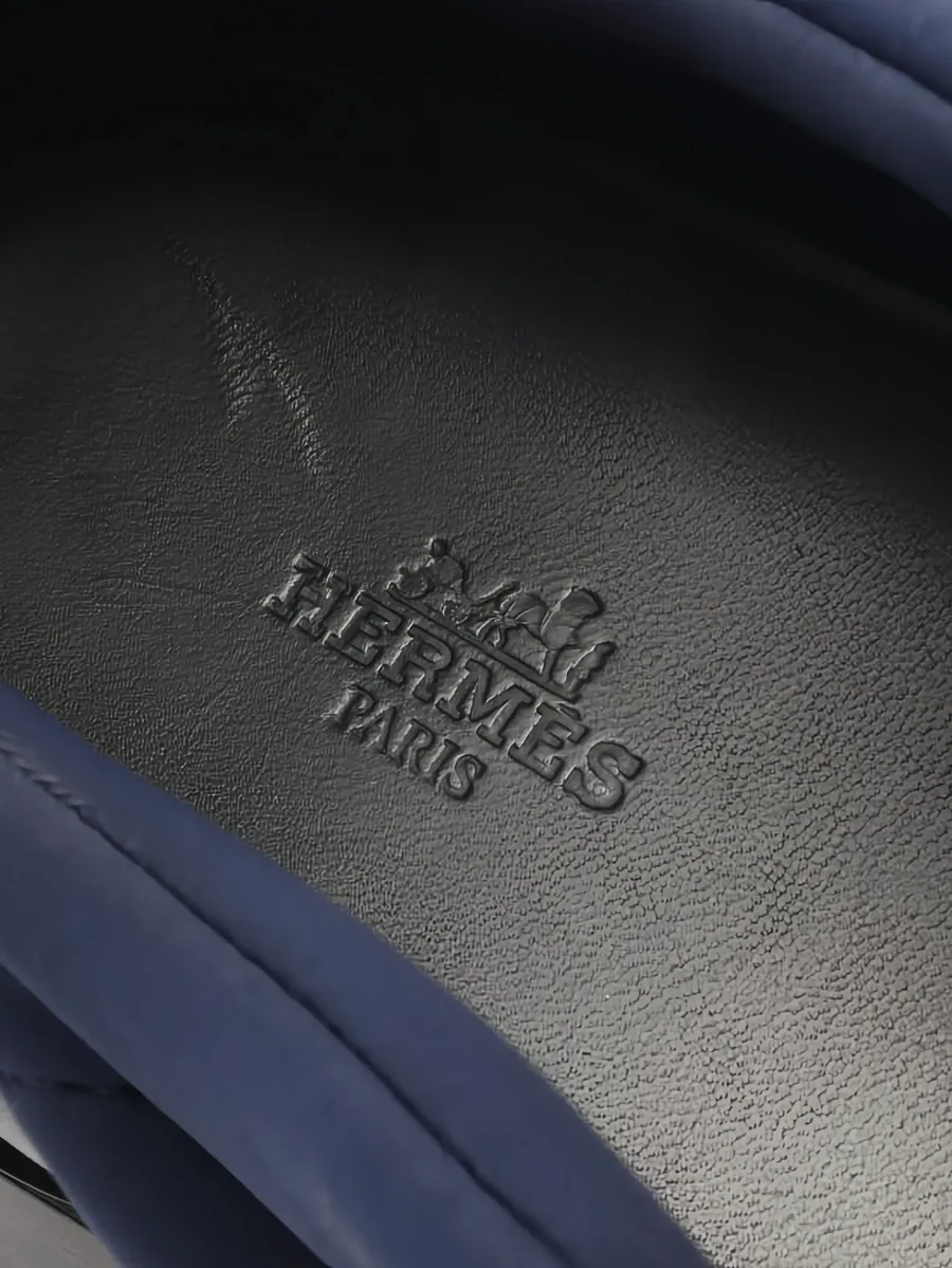 2010s suede fabric sneakers 13