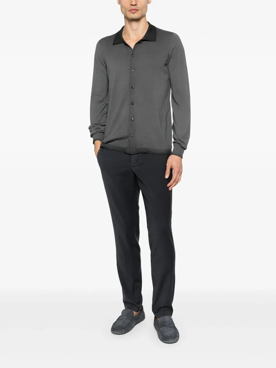 buttoned long-sleeved shirt 3