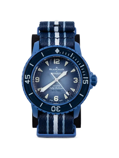 наручные часы Scuba Fifty Fathoms из коллаборации с Swatch