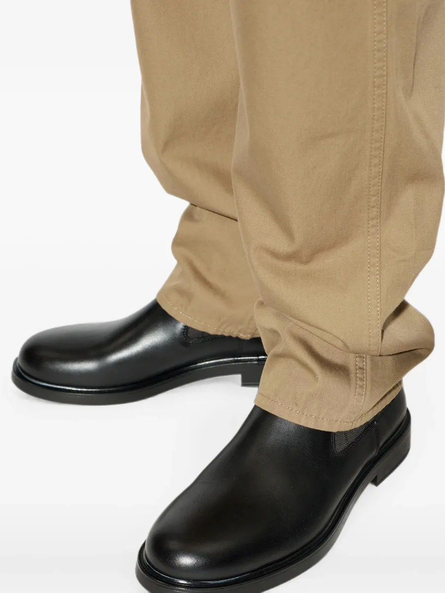 Pembroke leather boots 10