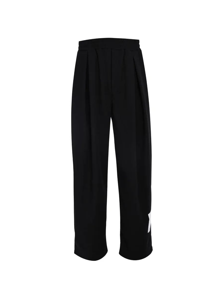 Rip-off pleated logo-patch trousers 2