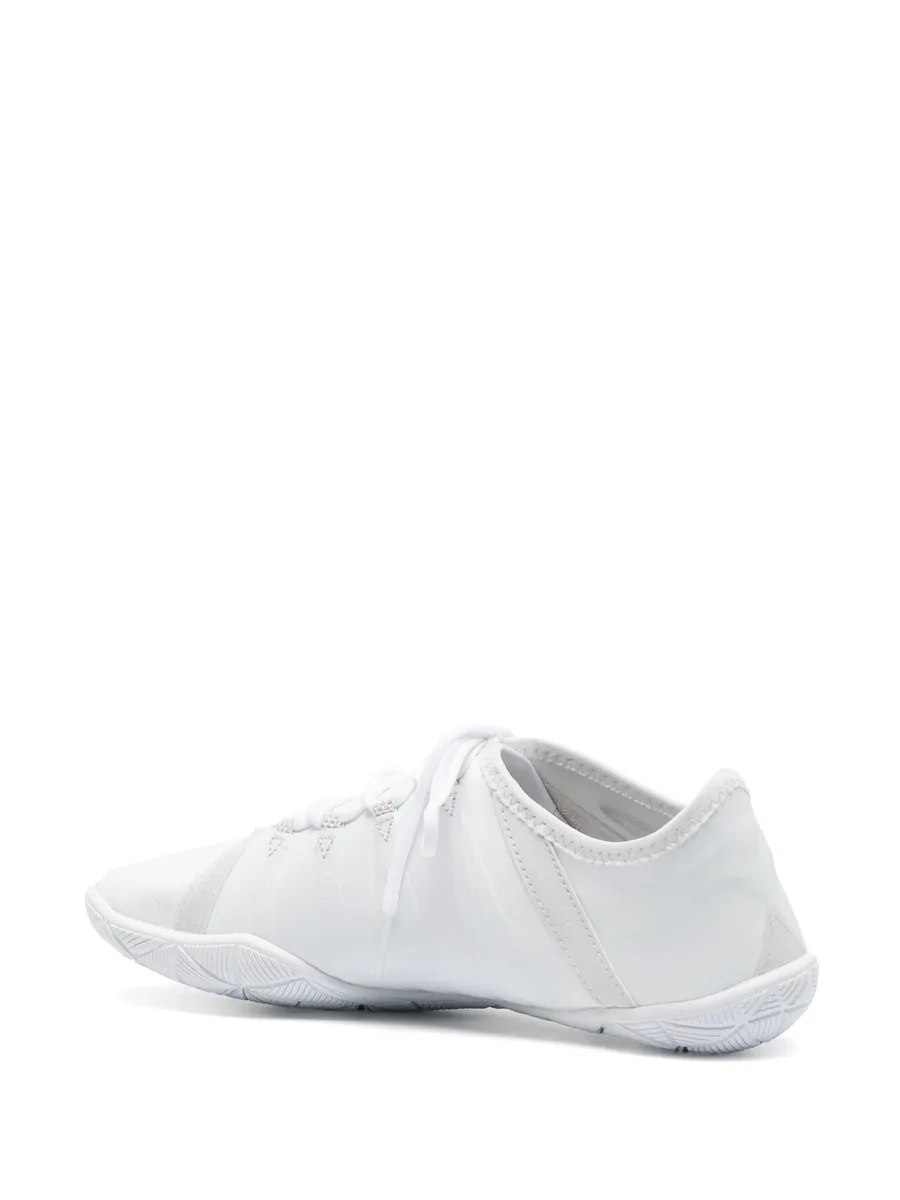 UX200 sneakers 6