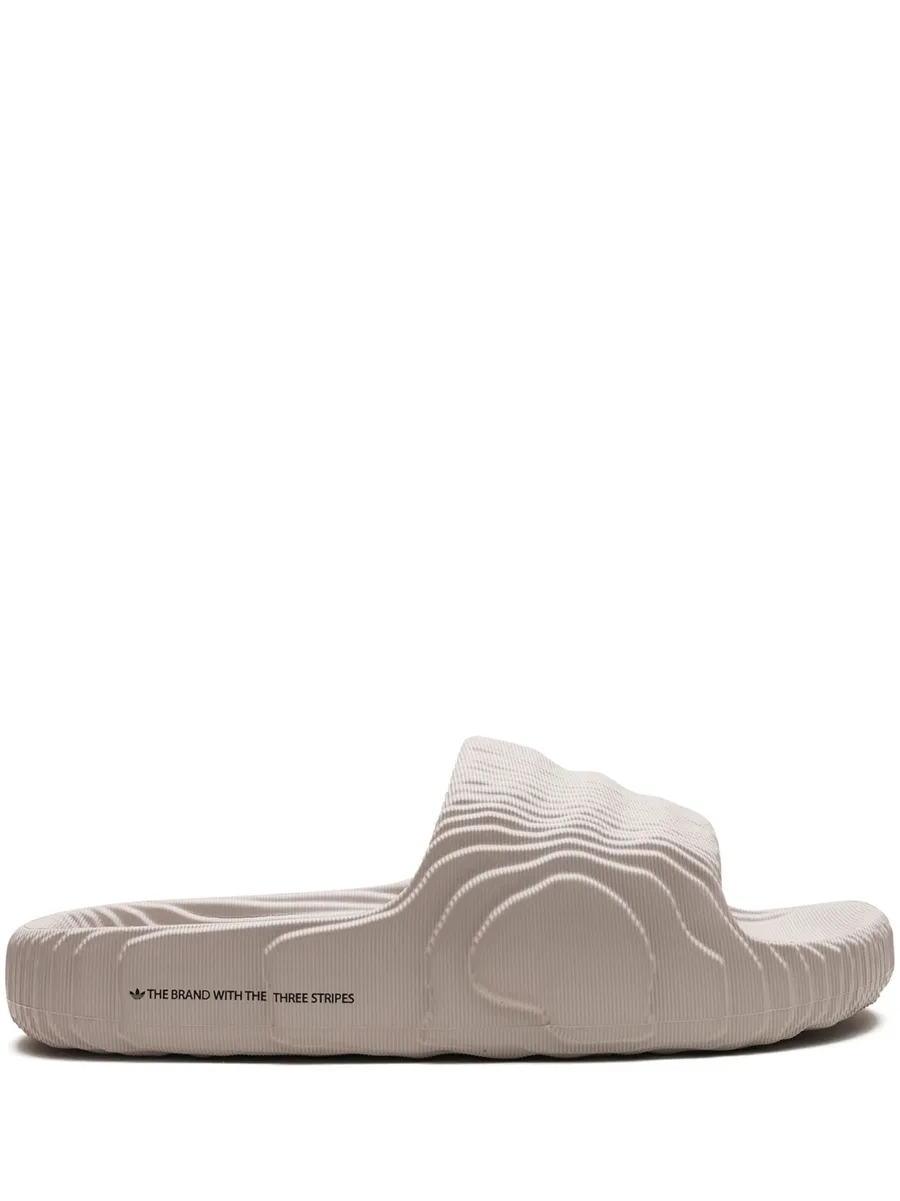 шлепанцы Adilette 22 с тиснением 1