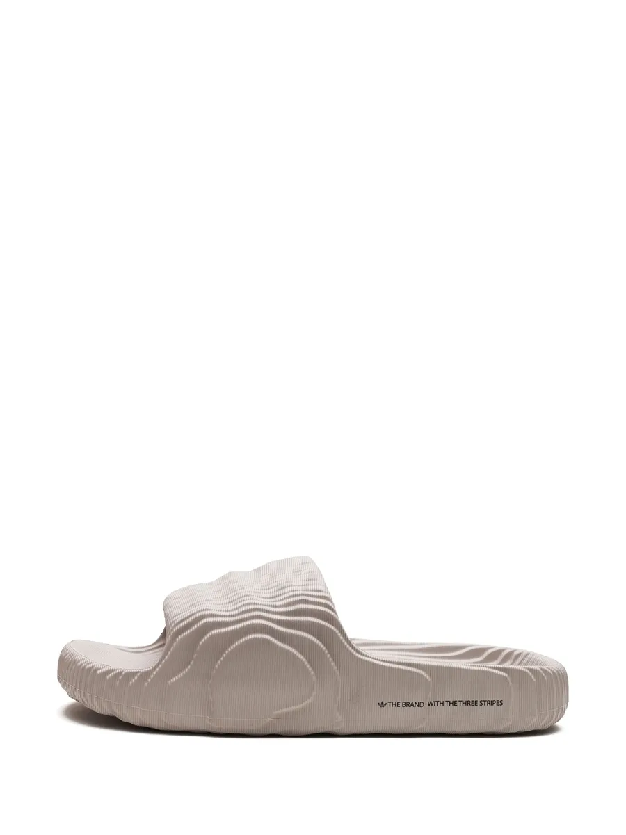 шлепанцы Adilette 22 с тиснением 8