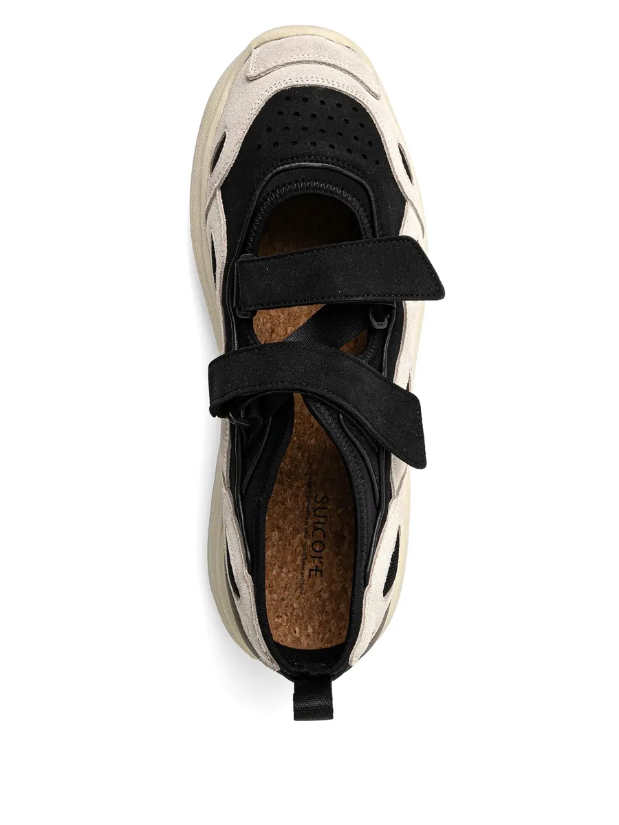 AKK-2 sneakers 9