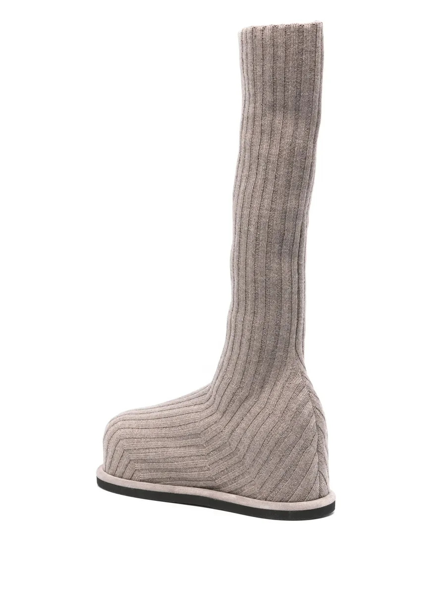 Veneda boots 6
