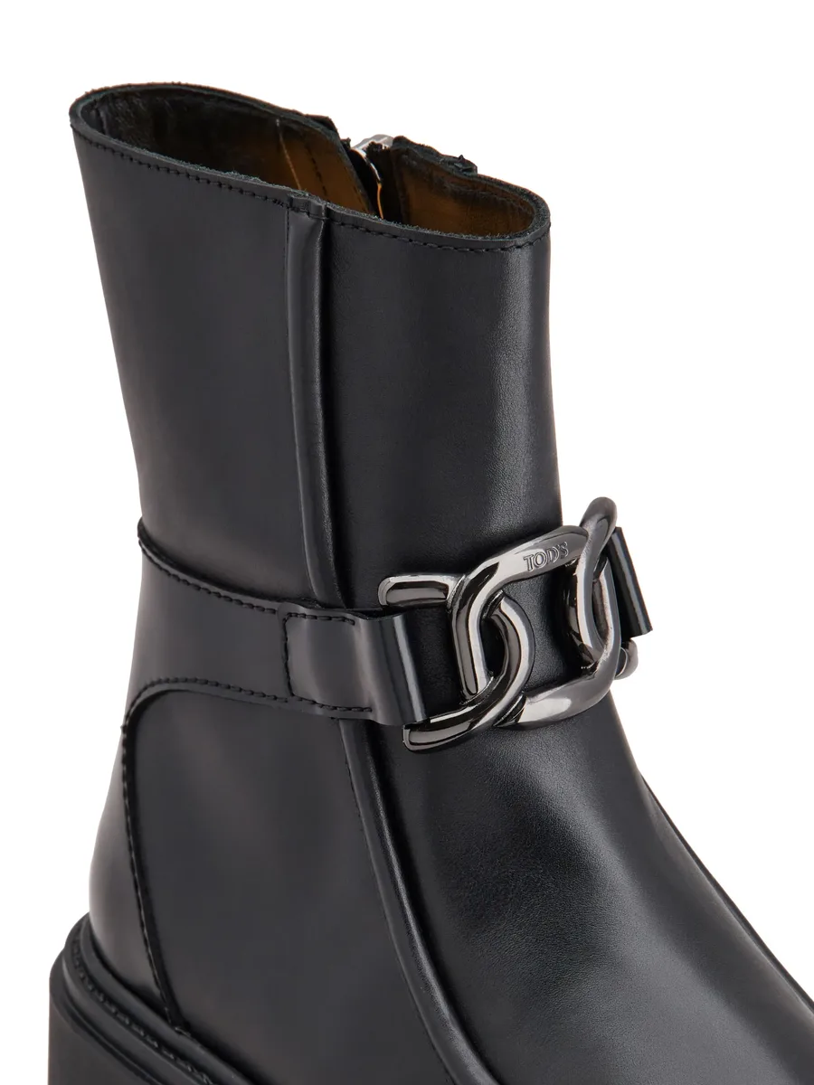 logo-engraved zipped leather boots 9
