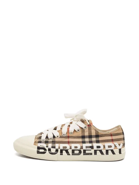 Check-pattern sneakers