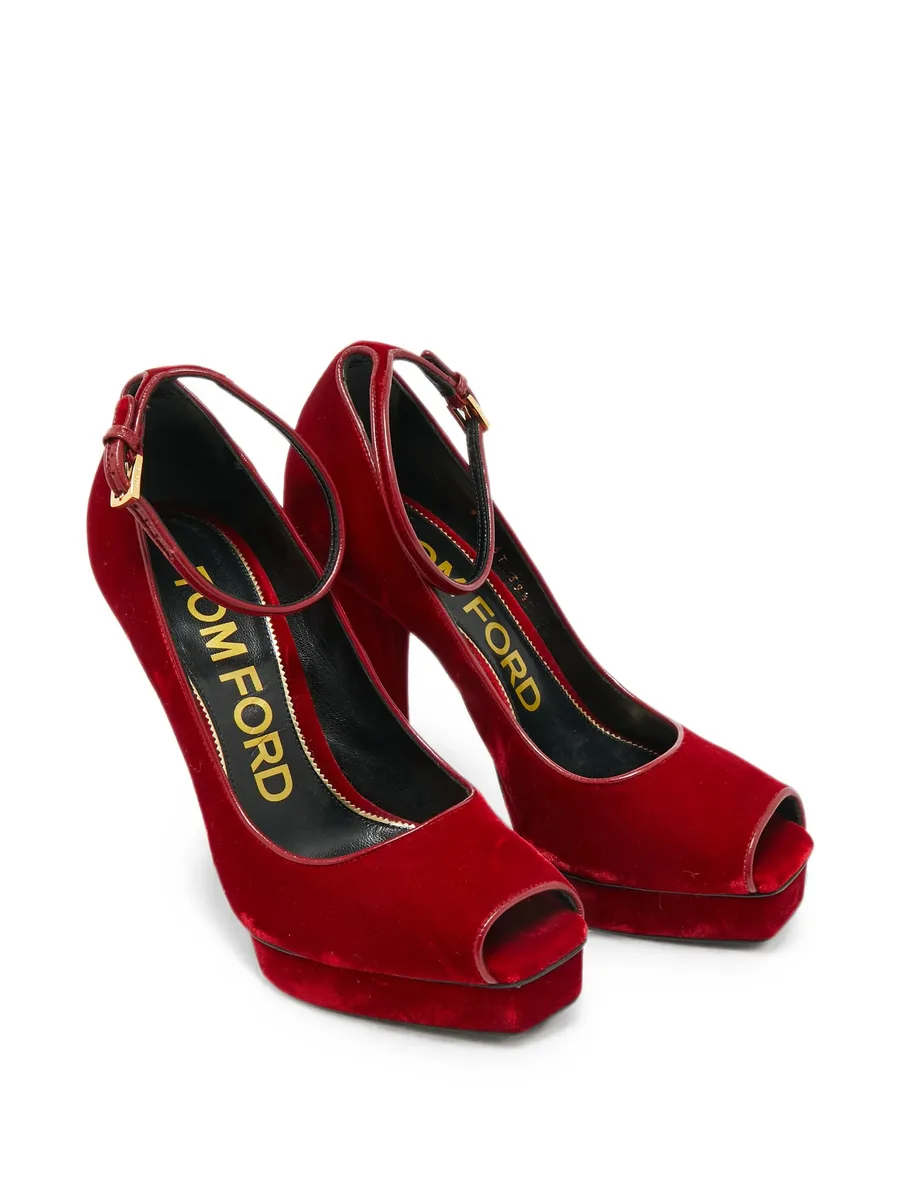 velvet heeled pumps 9