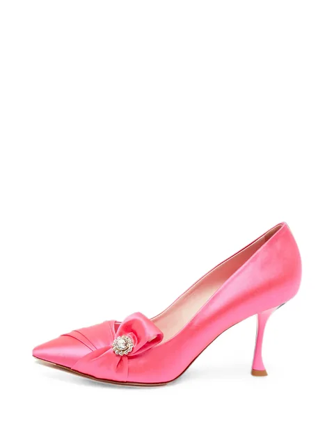 Lavalliere heeled pumps