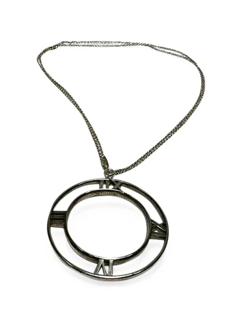 колье Atlas Roman Numeral с подвеской (1995 год)