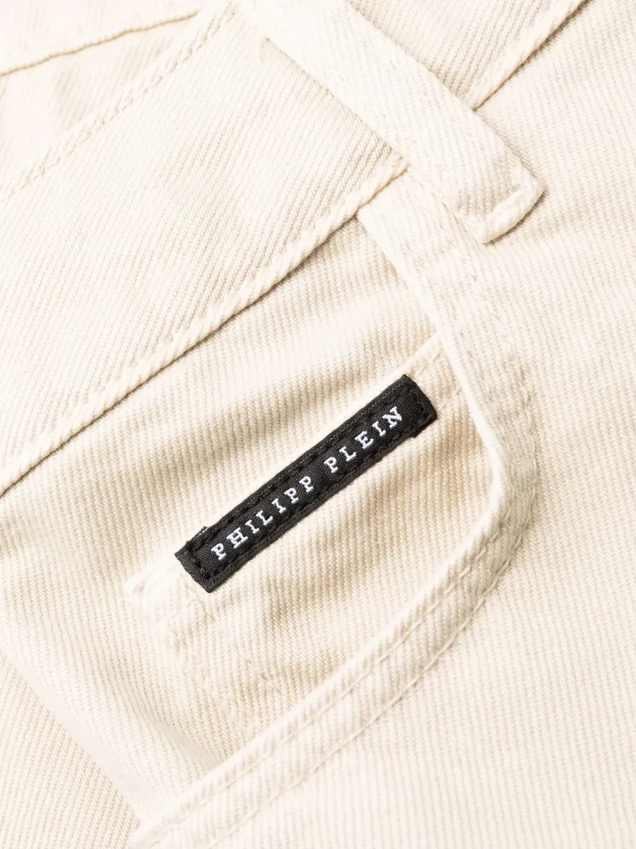 high-waisted flared jeans 15