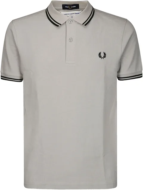 рубашка поло с вышитым логотипом из коллаборации с Fred Perry