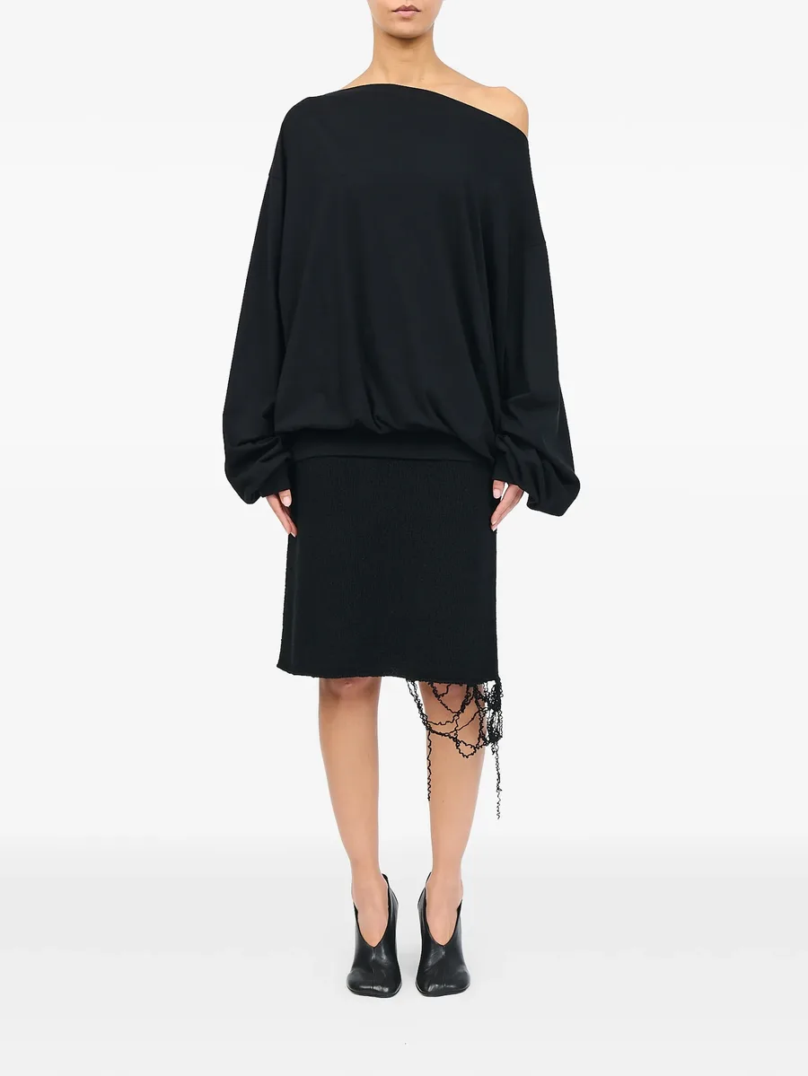 long-sleeved asymmetric top 4