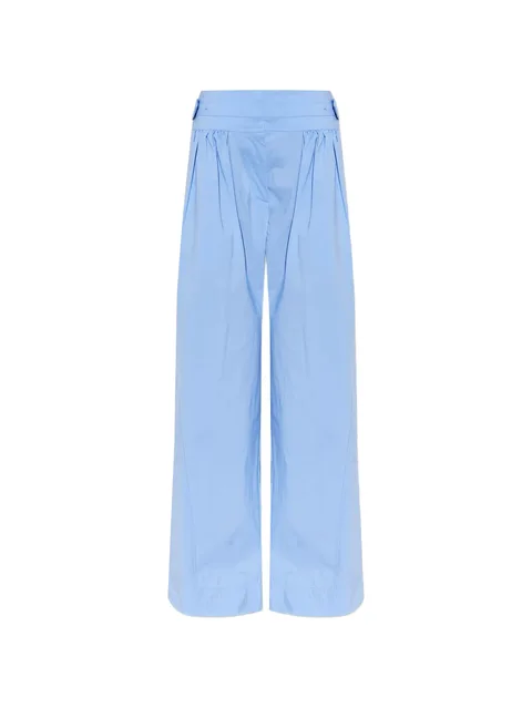pleated trousers