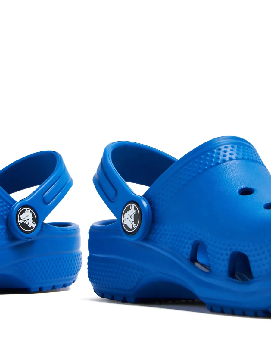 Classic perforated-design clogs 8