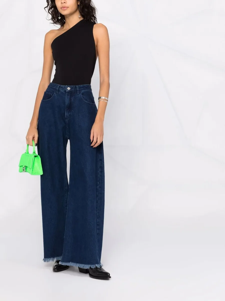 one-shoulder asymmetrical bodysuit 4